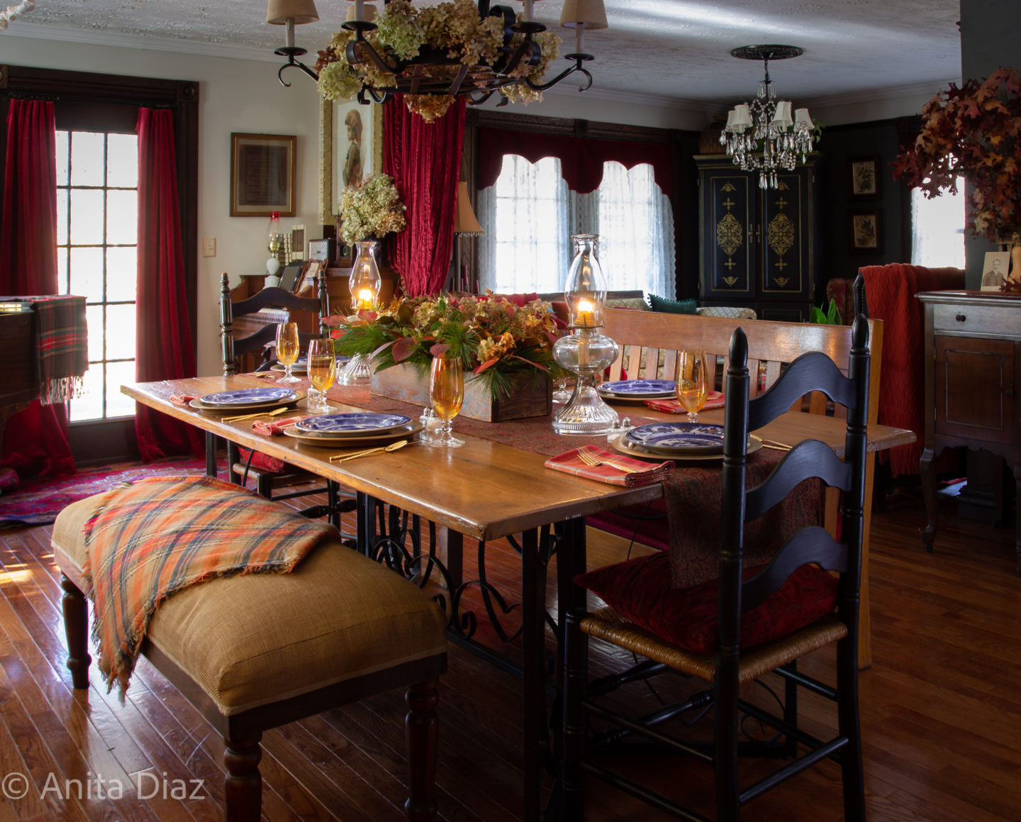 Simple Thanksgiving Table
