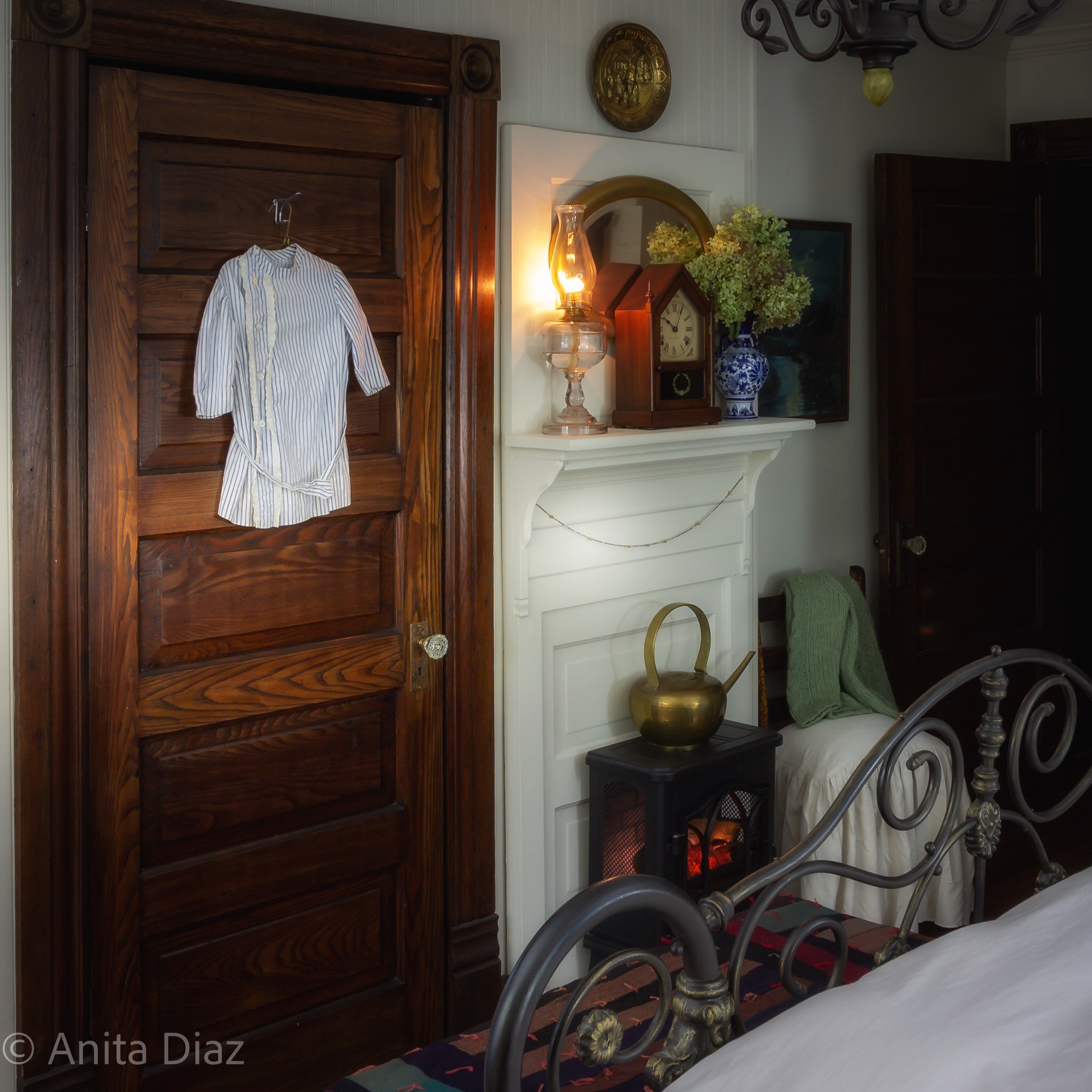 Cozy Winter Bedroom - Whispering Pines Homestead