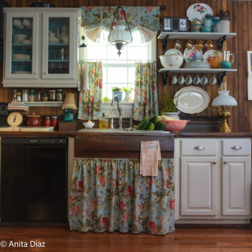 Cozy Fall Kitchen - Whispering Pines Homestead