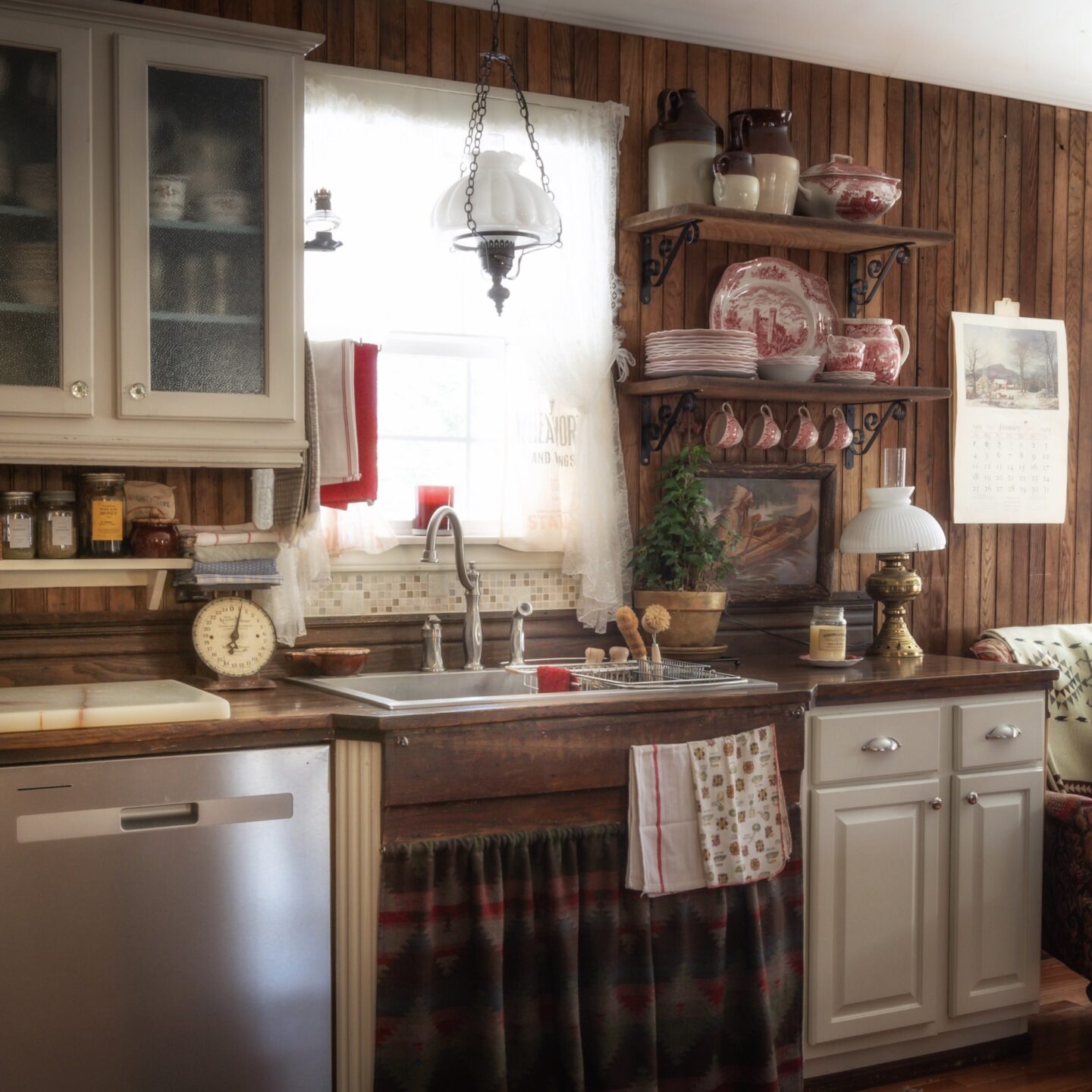 Winter Cabin-style Kitchen